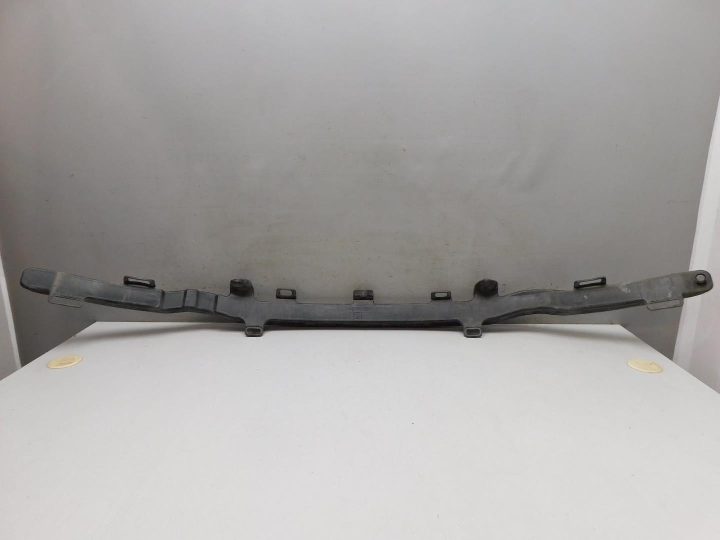 Усилитель переднего бампера