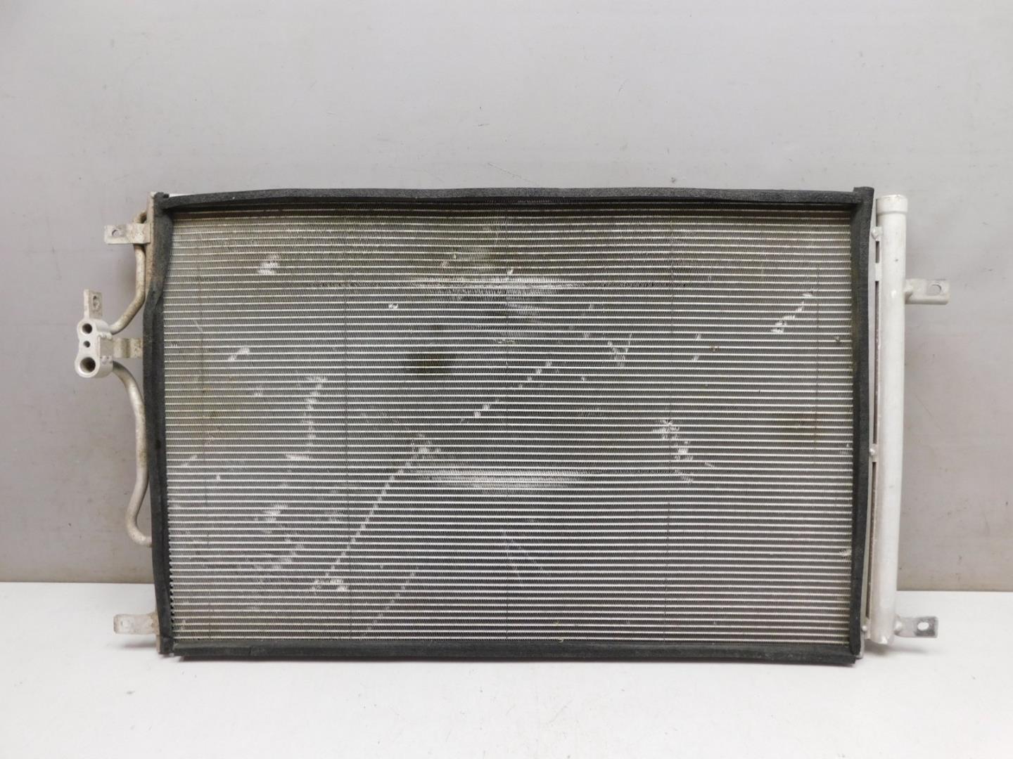 Радиатор кондиционера / конденсер