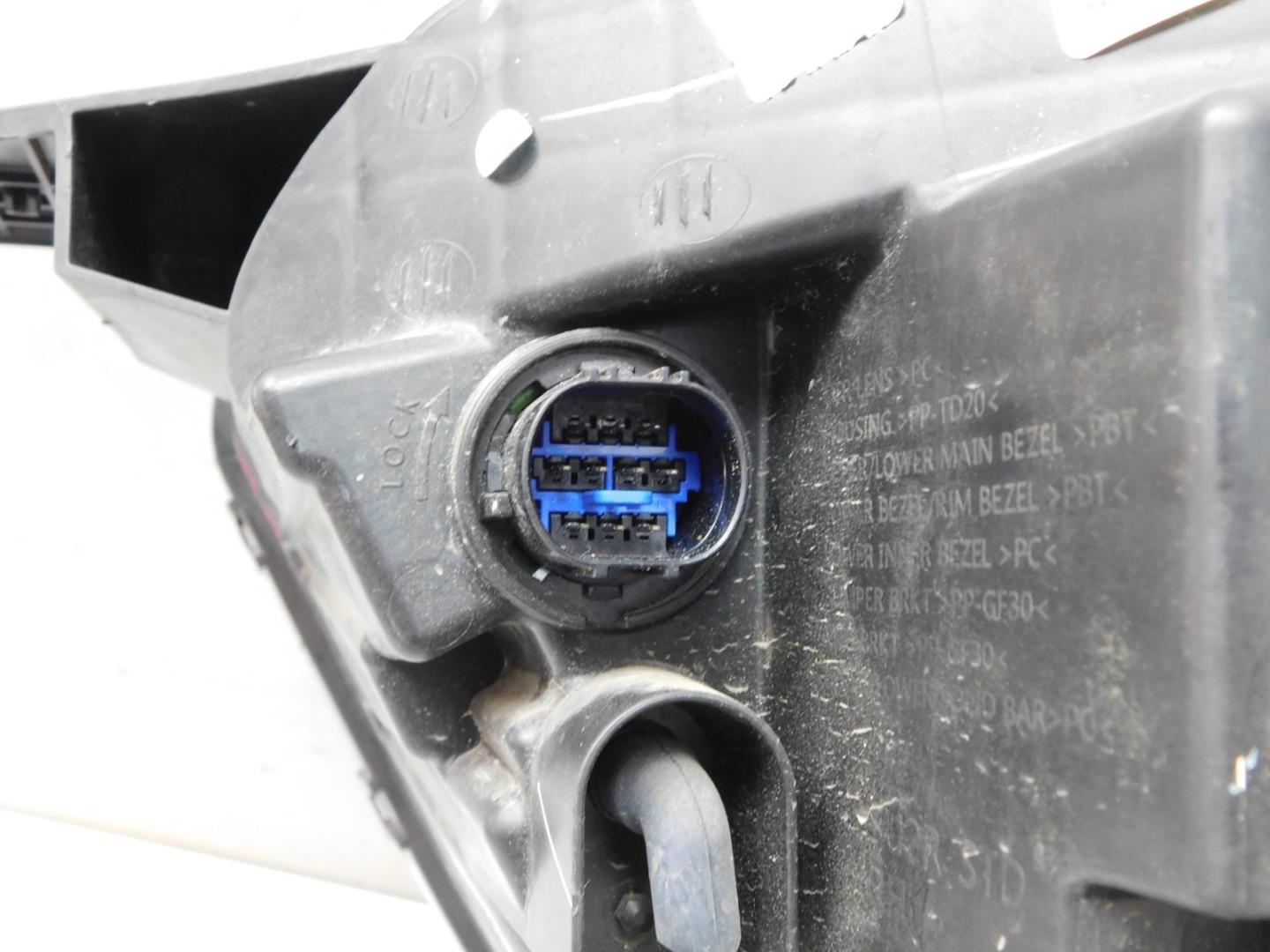 Фара правая