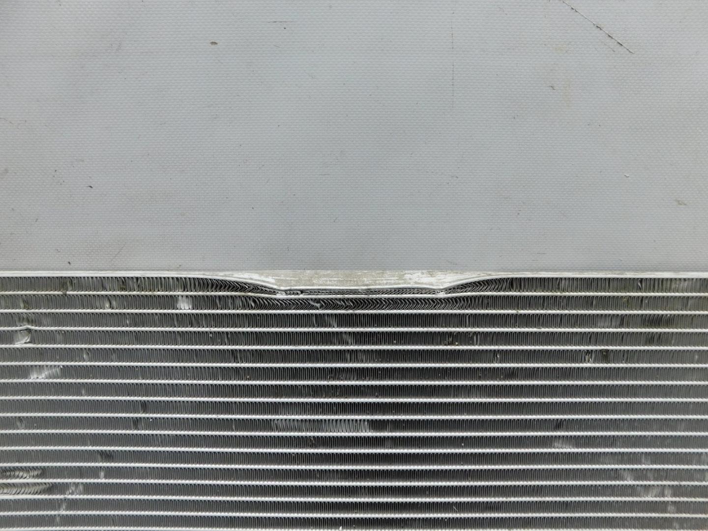 Радиатор кондиционера / конденсер