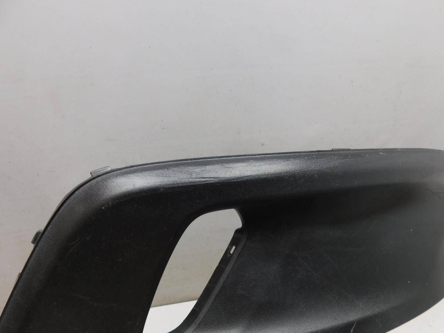 Накладка переднего бампера