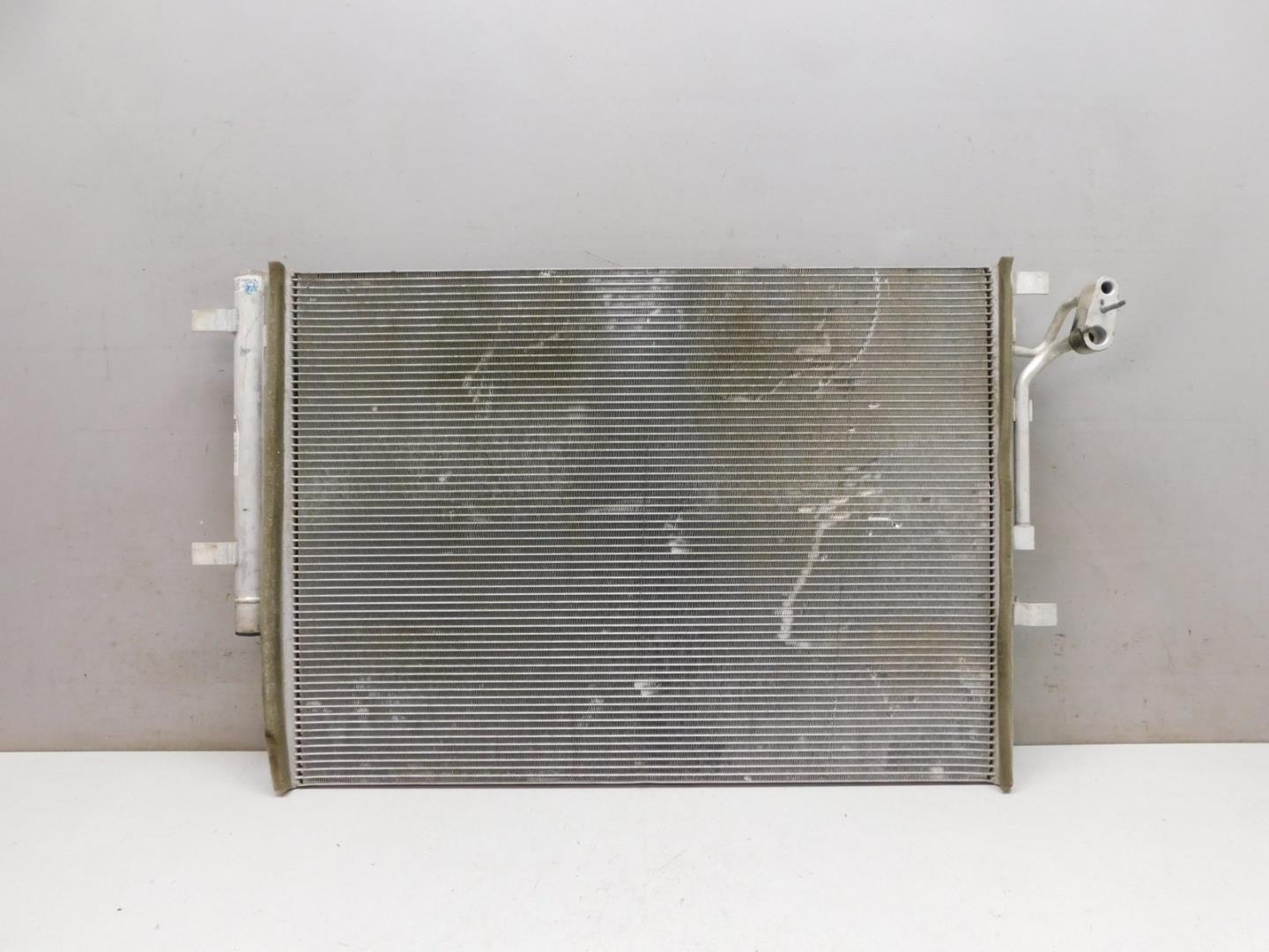 Радиатор кондиционера / конденсер
