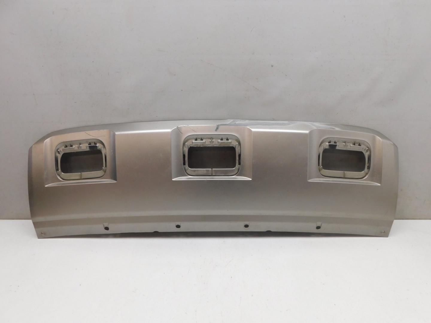 Накладка переднего бампера