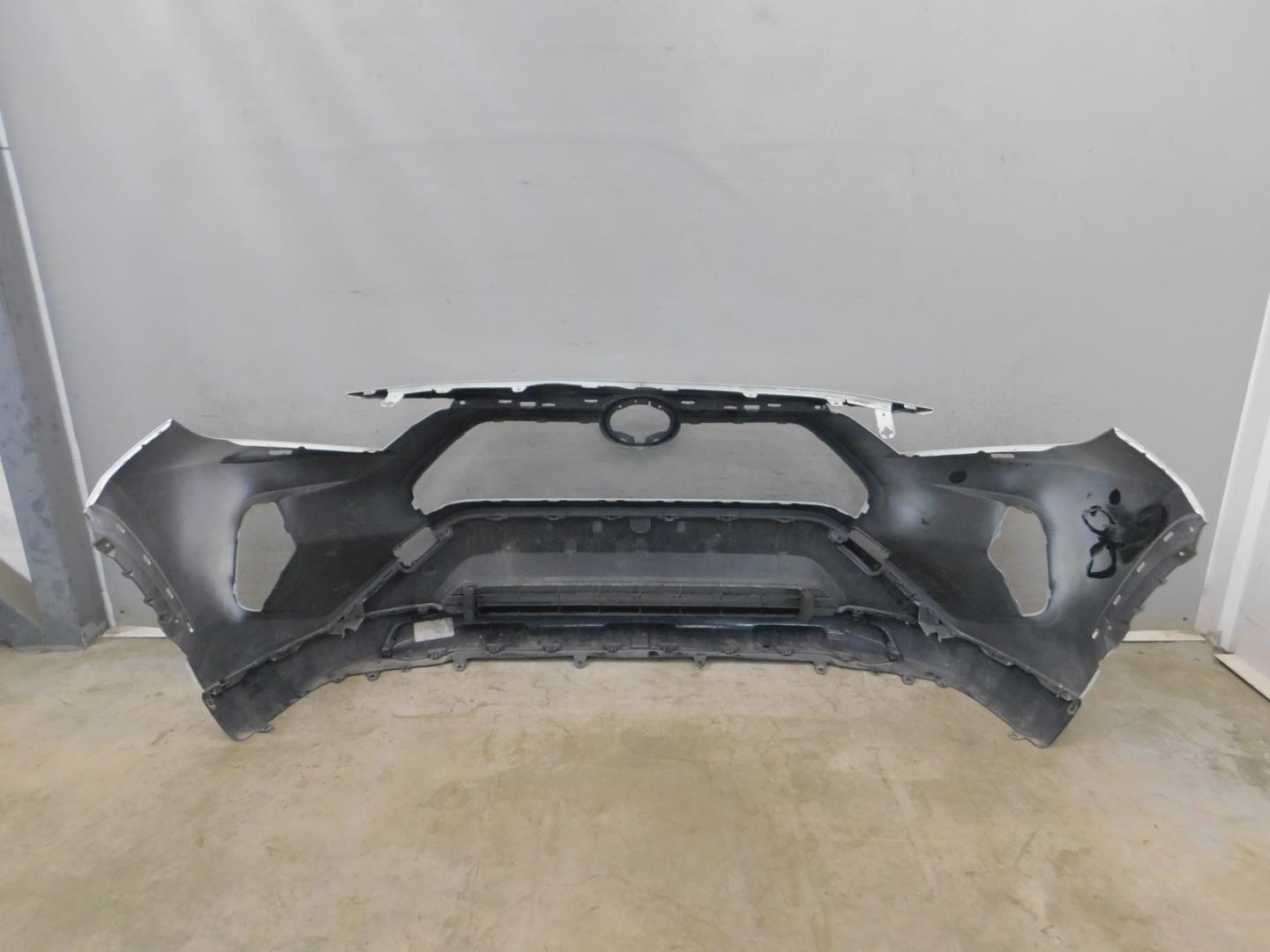 Бампер передний