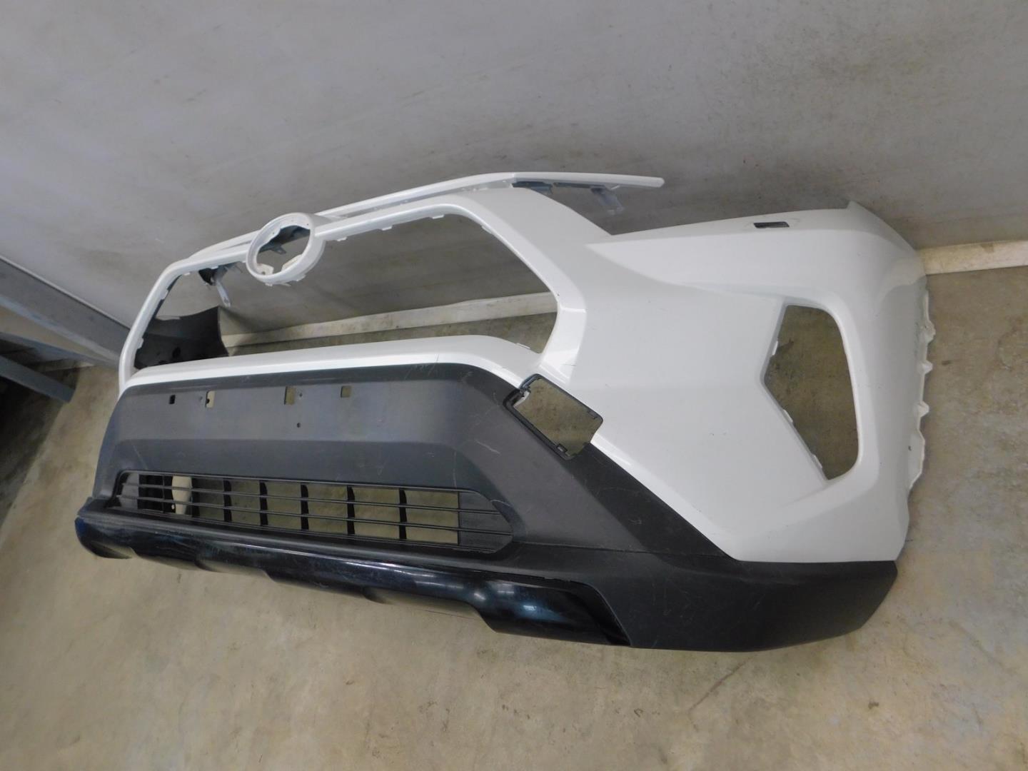 Бампер передний