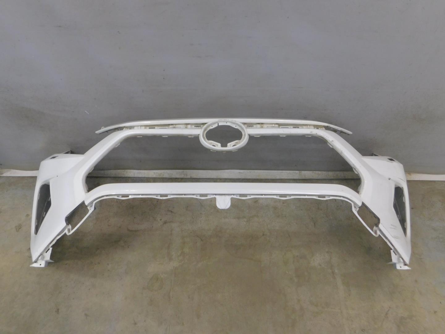 Бампер передний