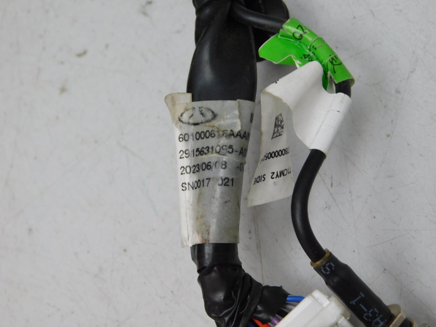 Зеркало левое электрическое