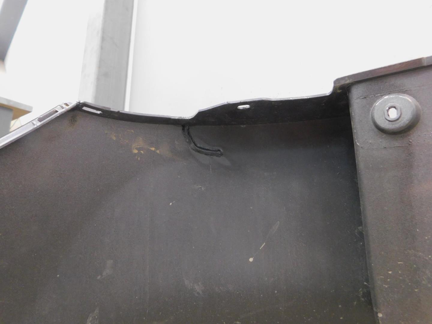 Бампер задний