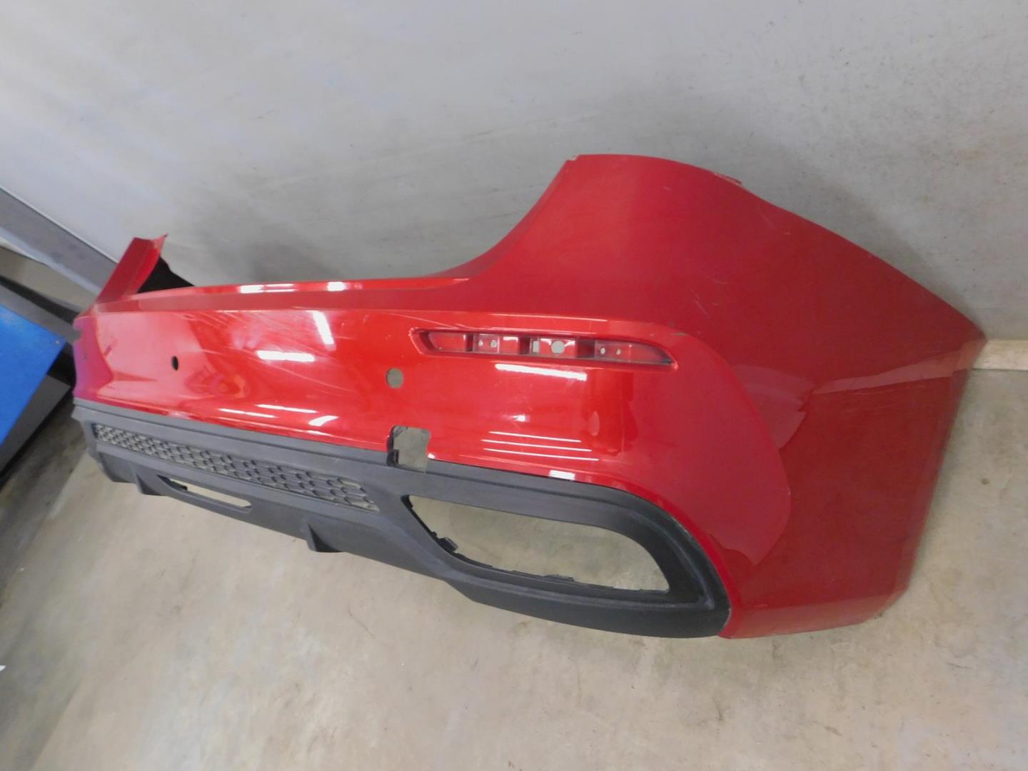 Бампер задний