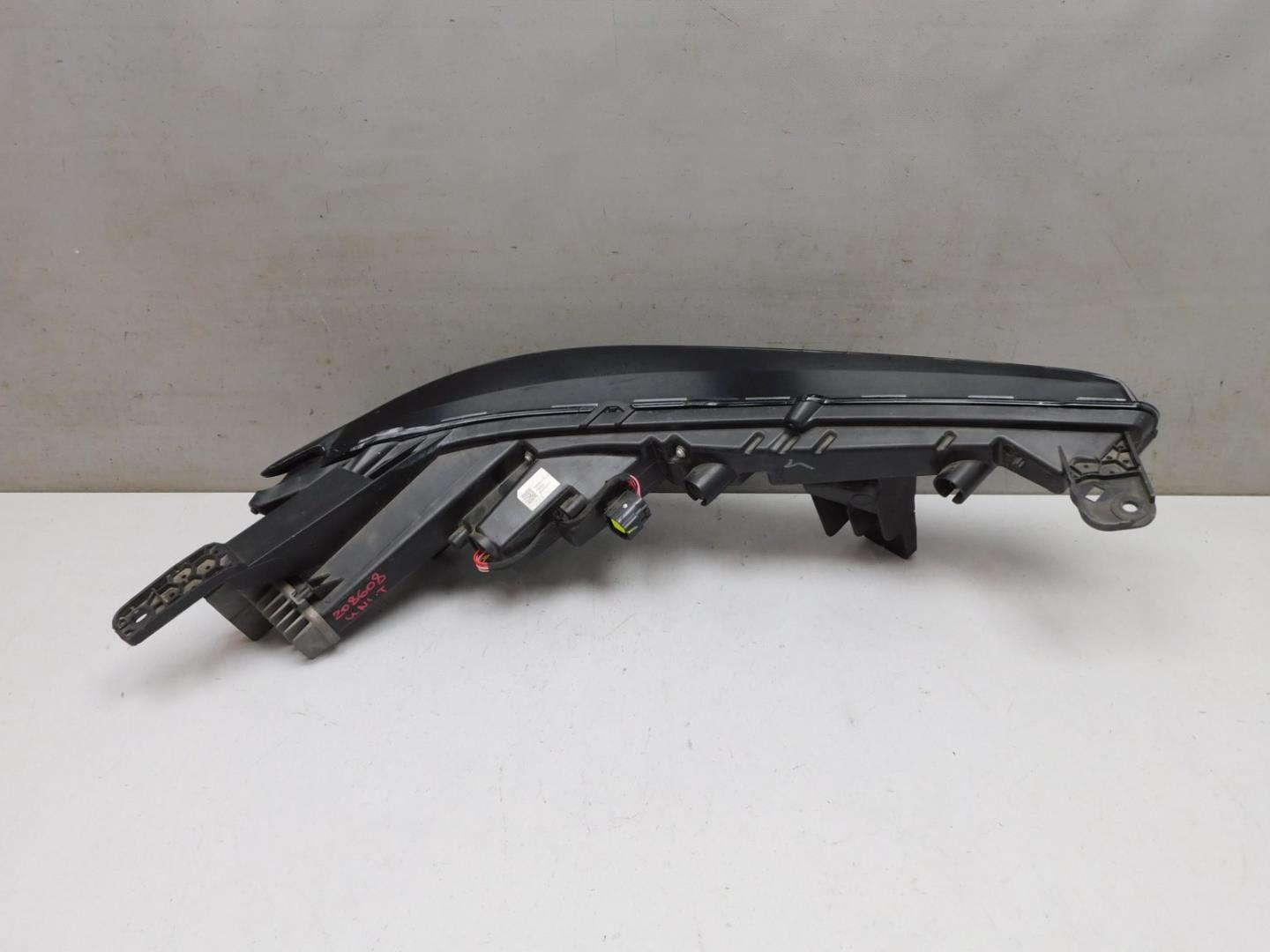 Габарит передний левый