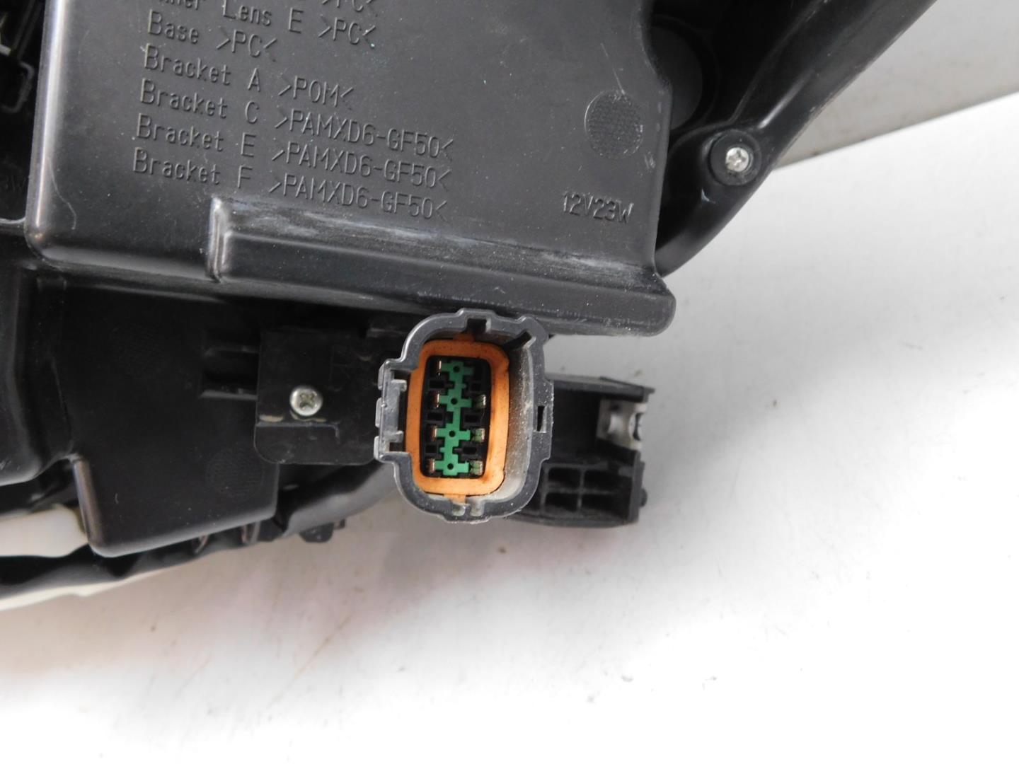 Фара правая