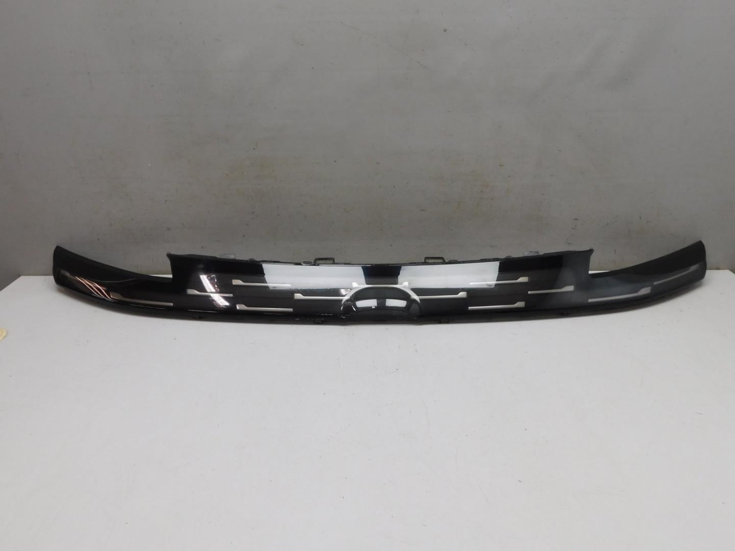 Накладка на решетку радиатора