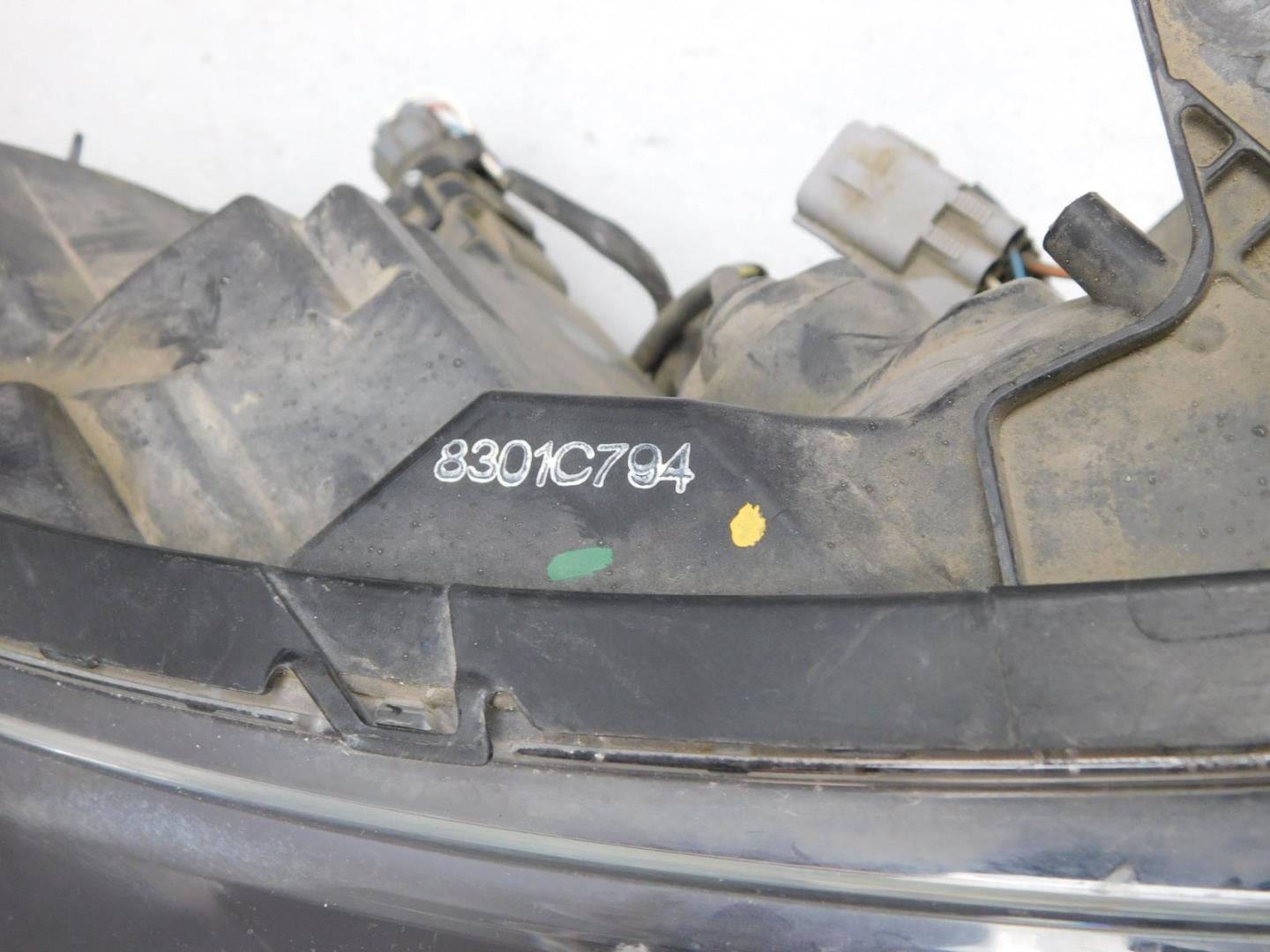 Фара правая