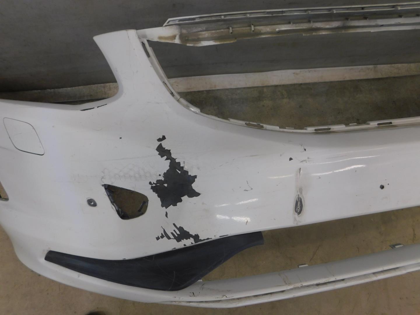 Бампер передний