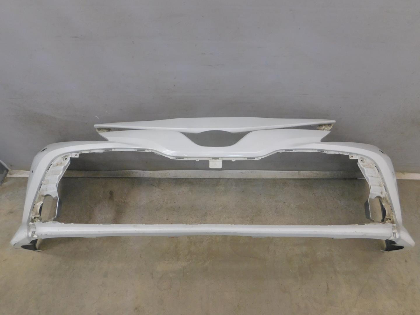 Бампер передний