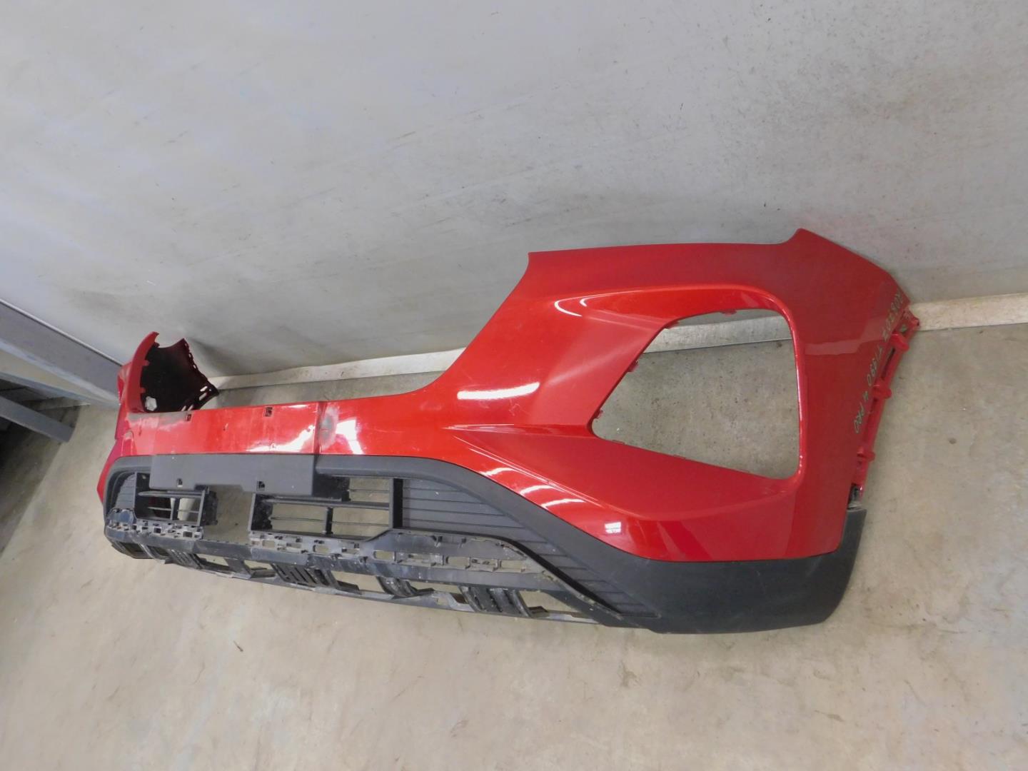 Бампер передний