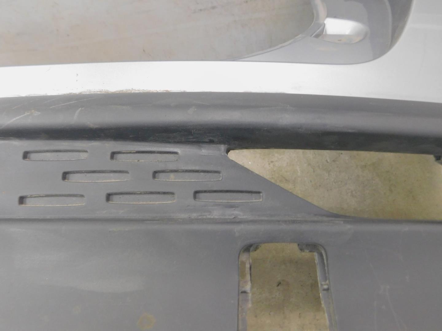 Бампер задний