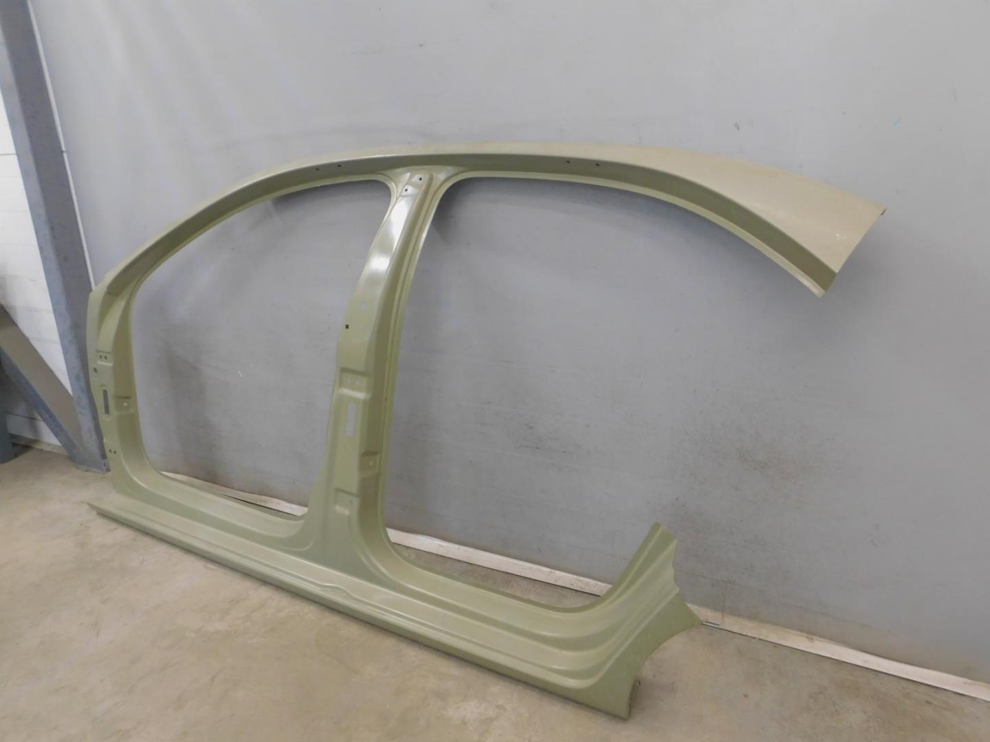 Кузовной элемент