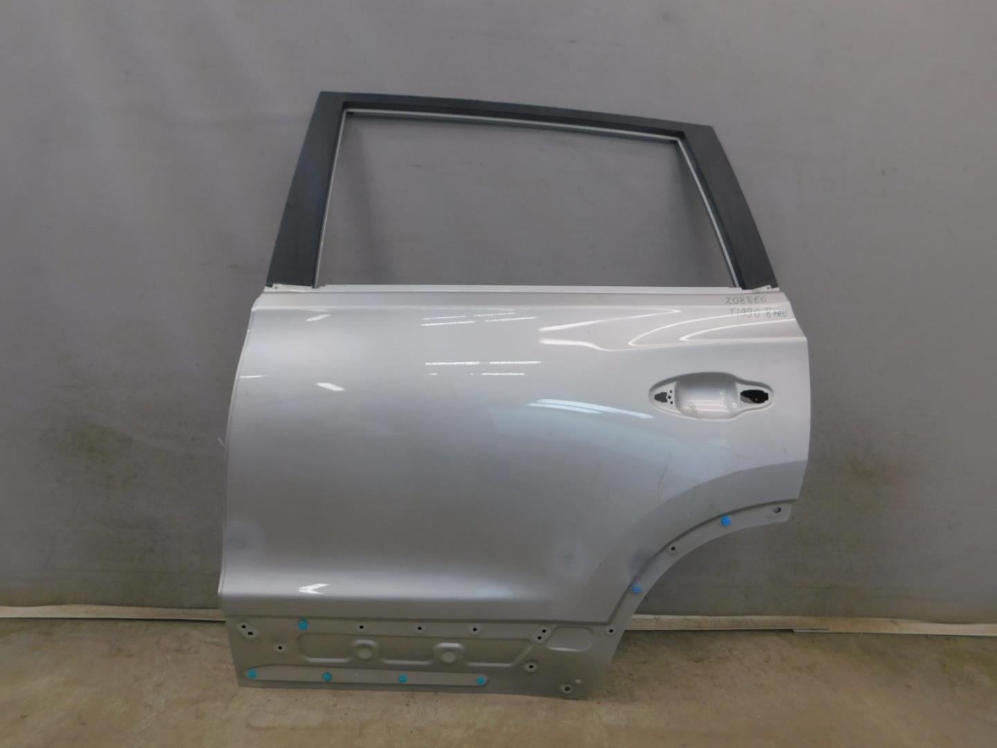 Дверь задняя левая