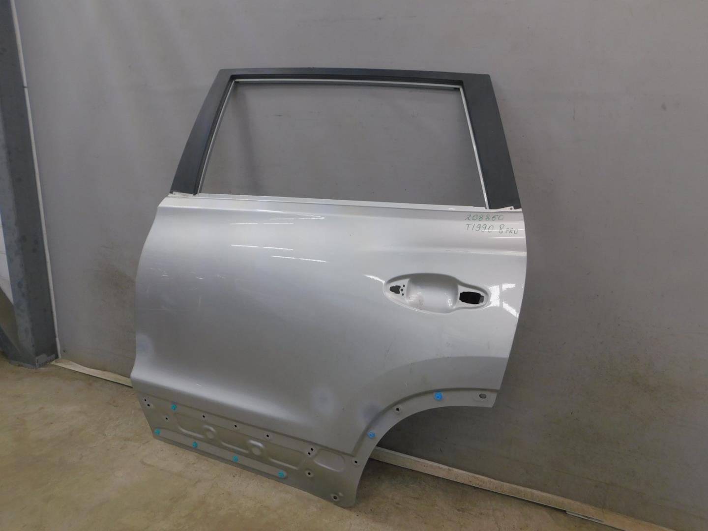 Дверь задняя левая