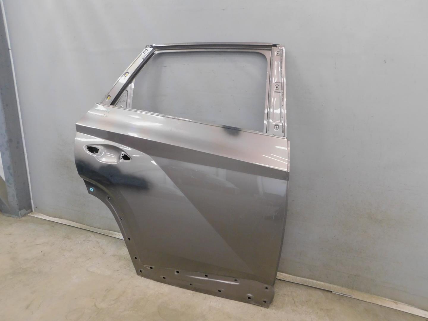 Дверь задняя правая