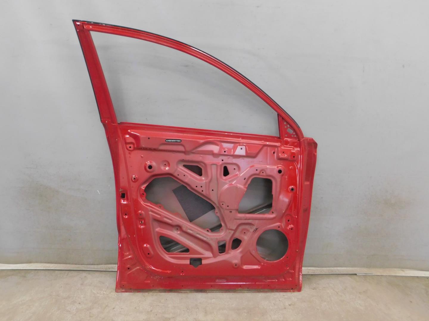 Дверь передняя левая