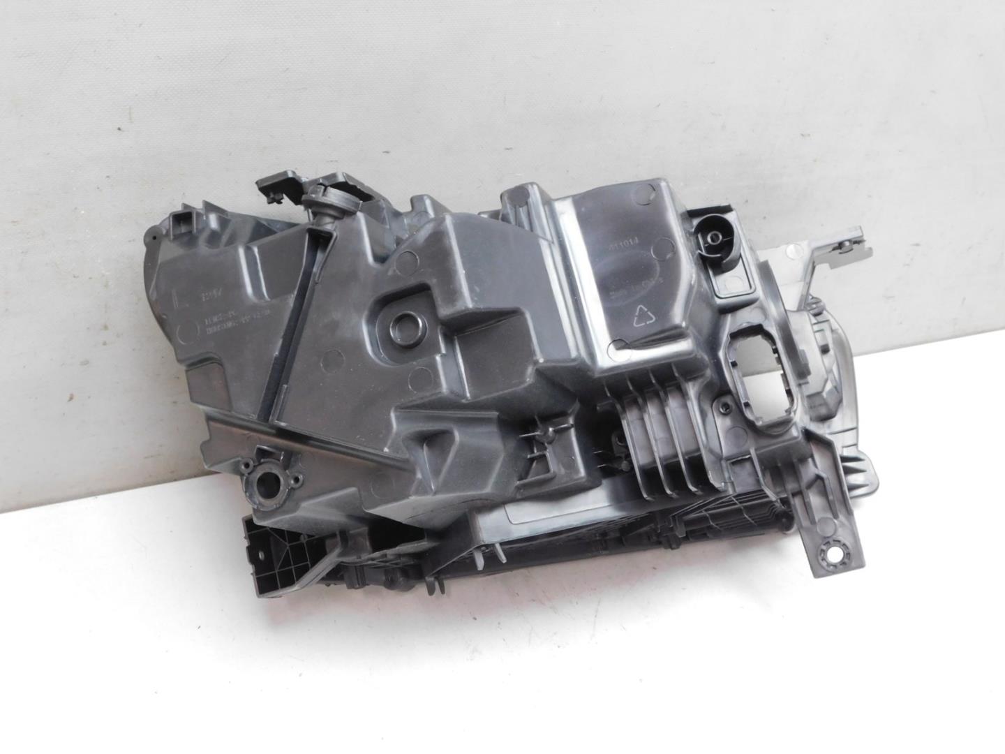 Корпус фары левой