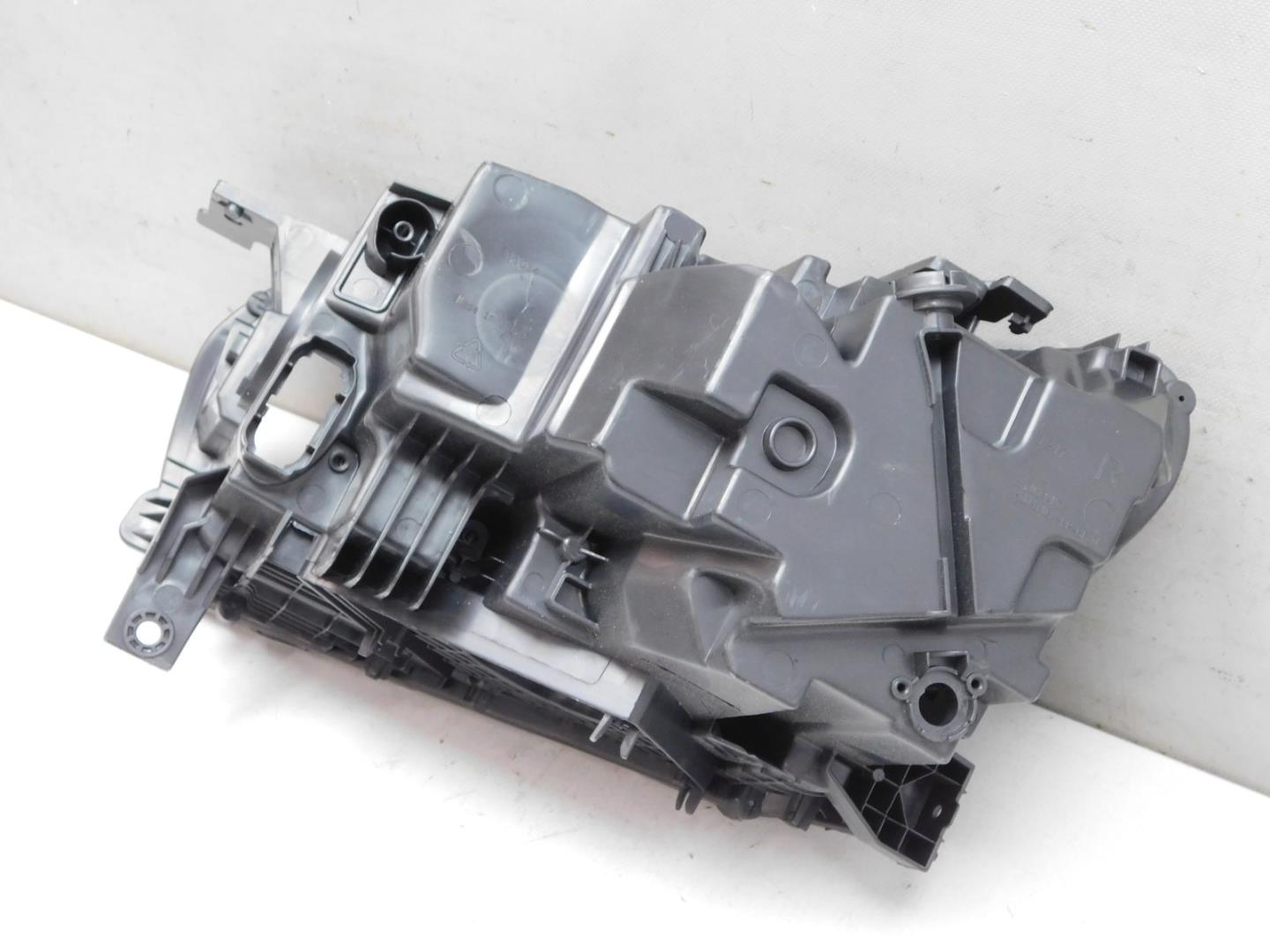 Корпус фары правой