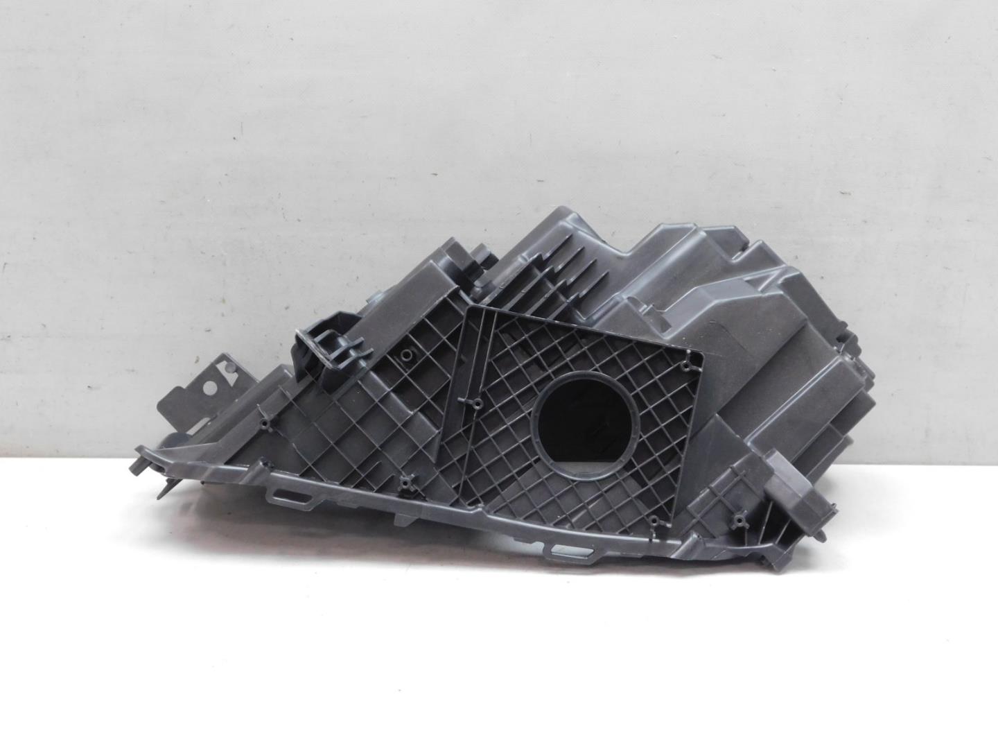 Корпус фары правой