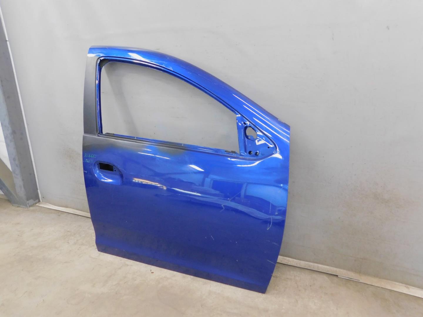 Дверь передняя правая