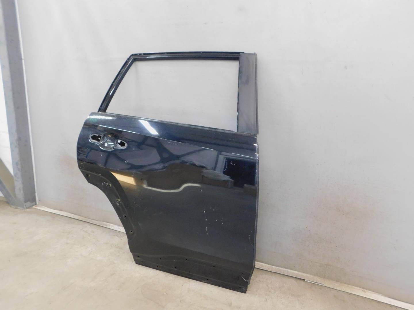 Дверь задняя правая