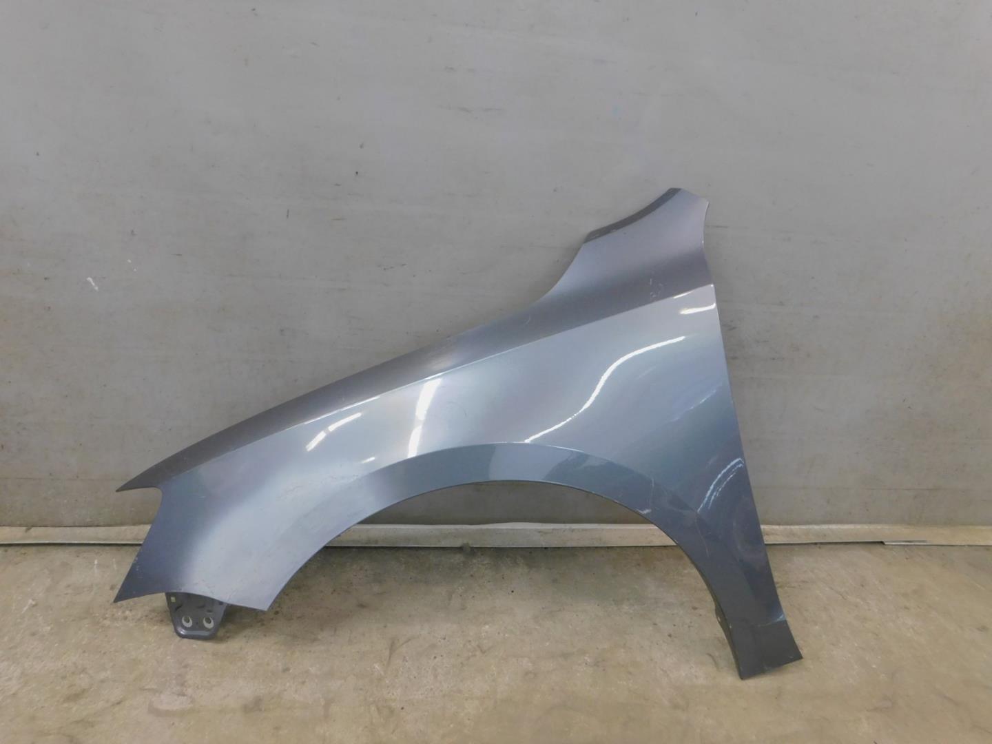 Крыло переднее левое