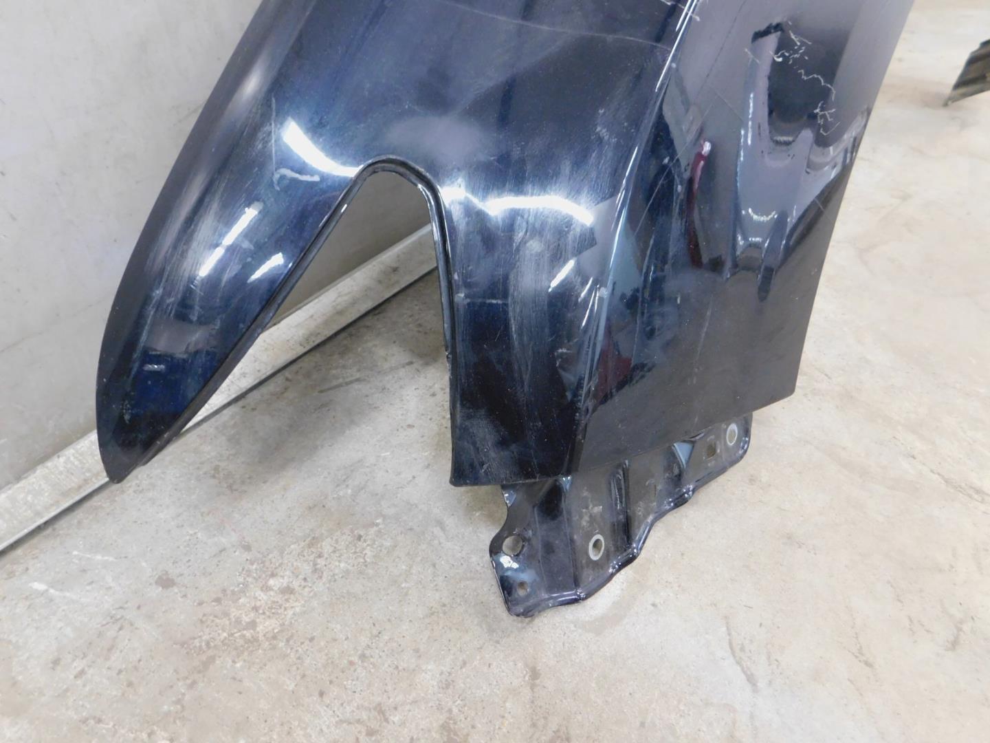 Крыло переднее левое