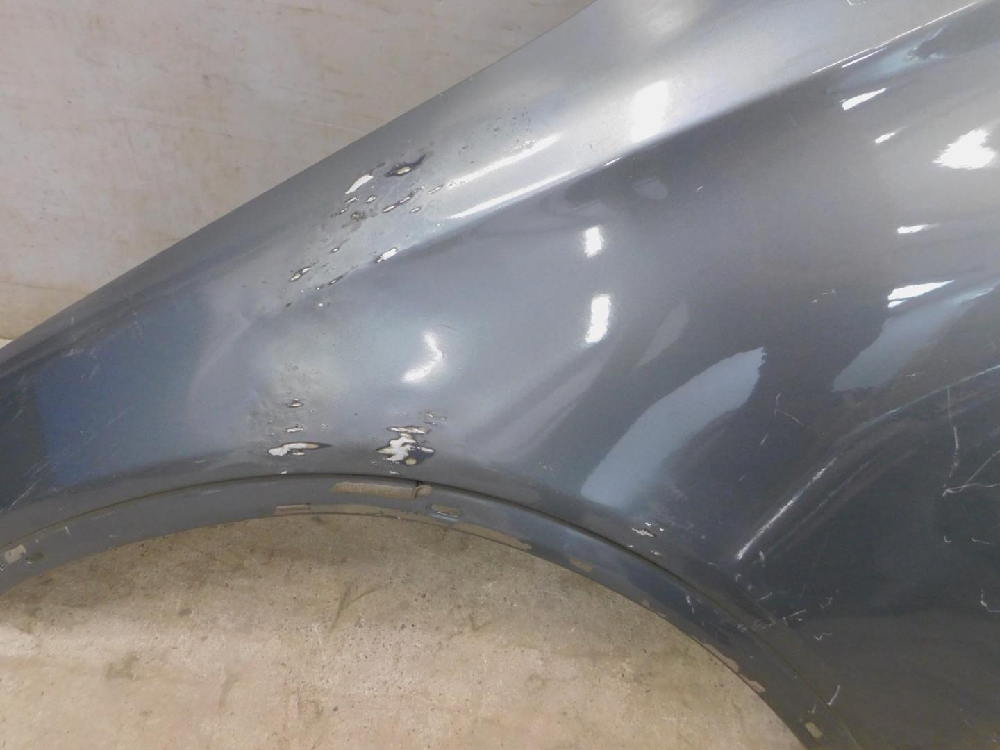 Крыло переднее левое