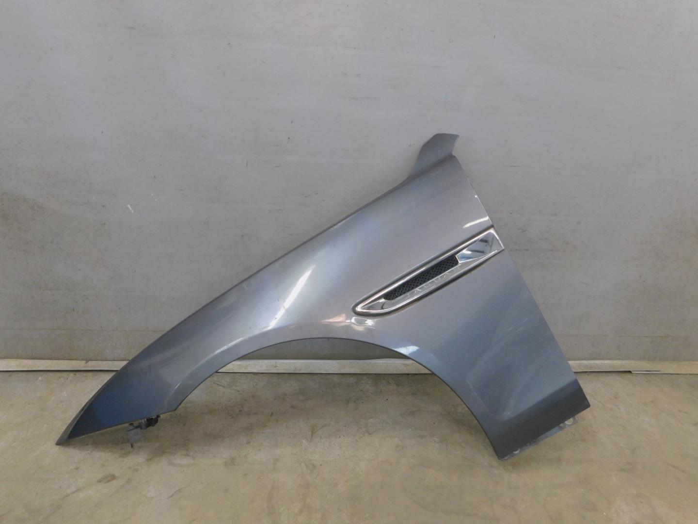 Крыло переднее левое