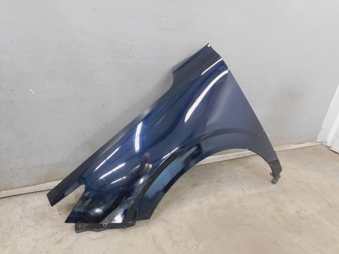 Крыло переднее левое