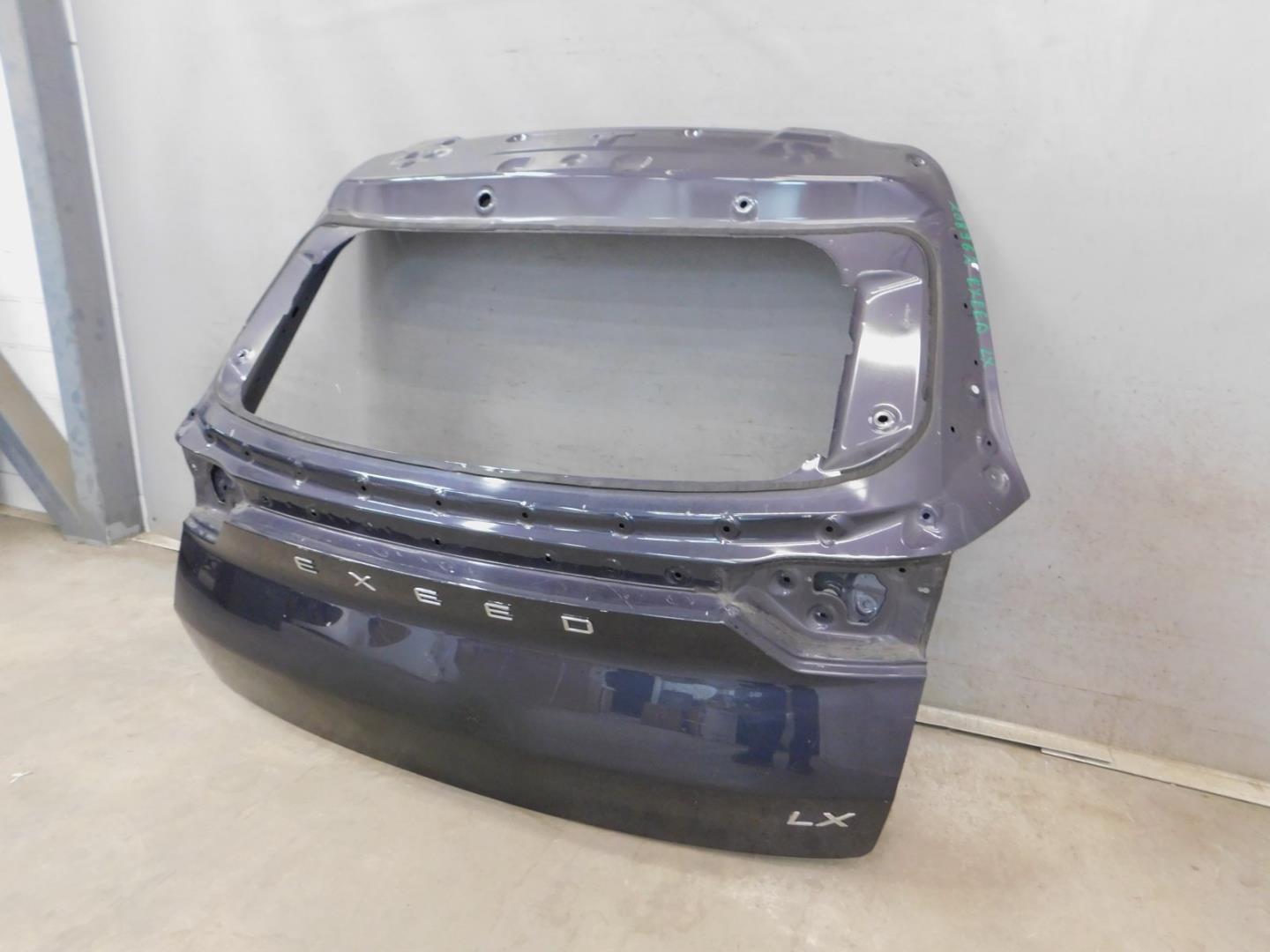 Дверь багажника