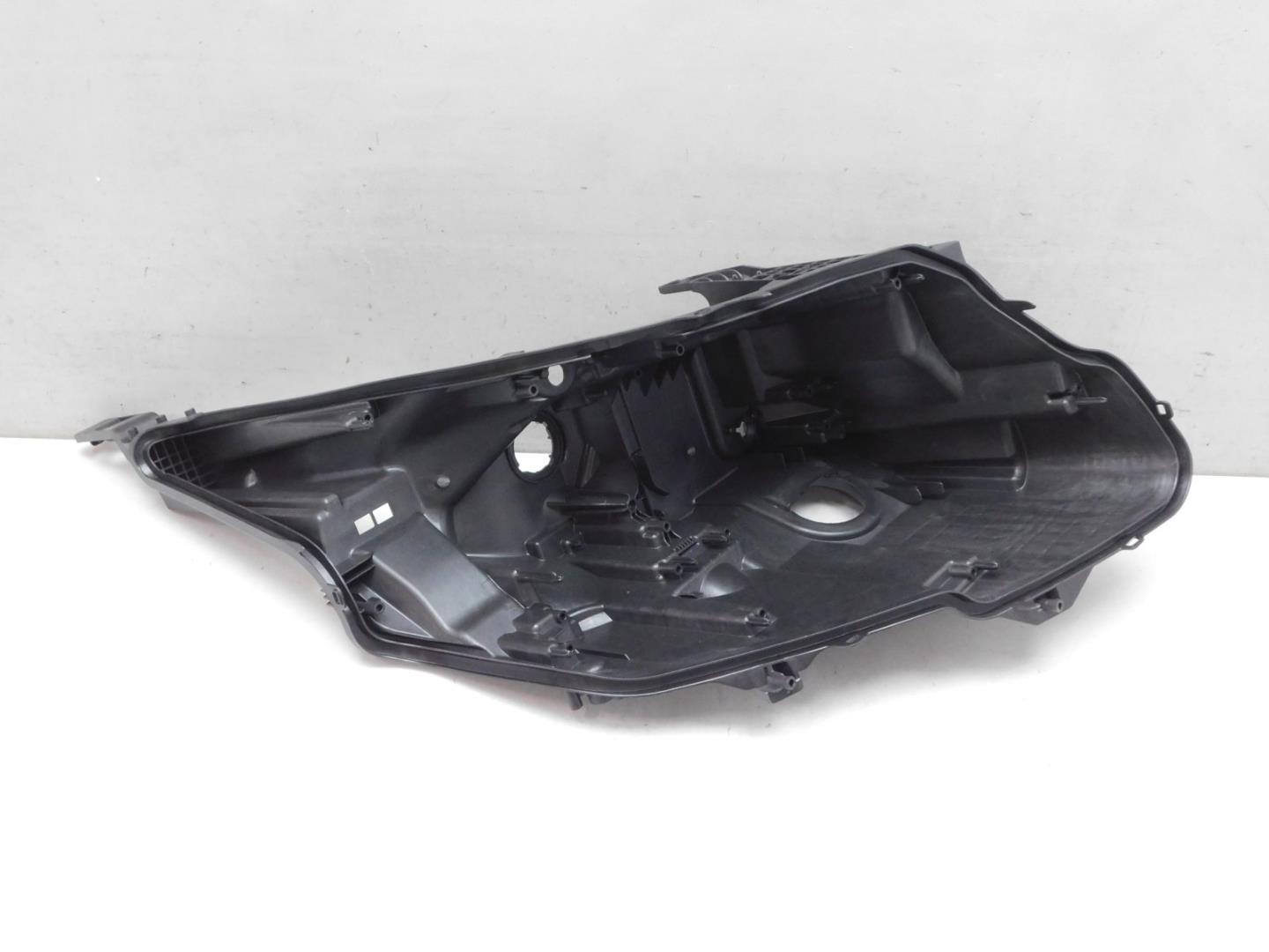 Корпус фары правой