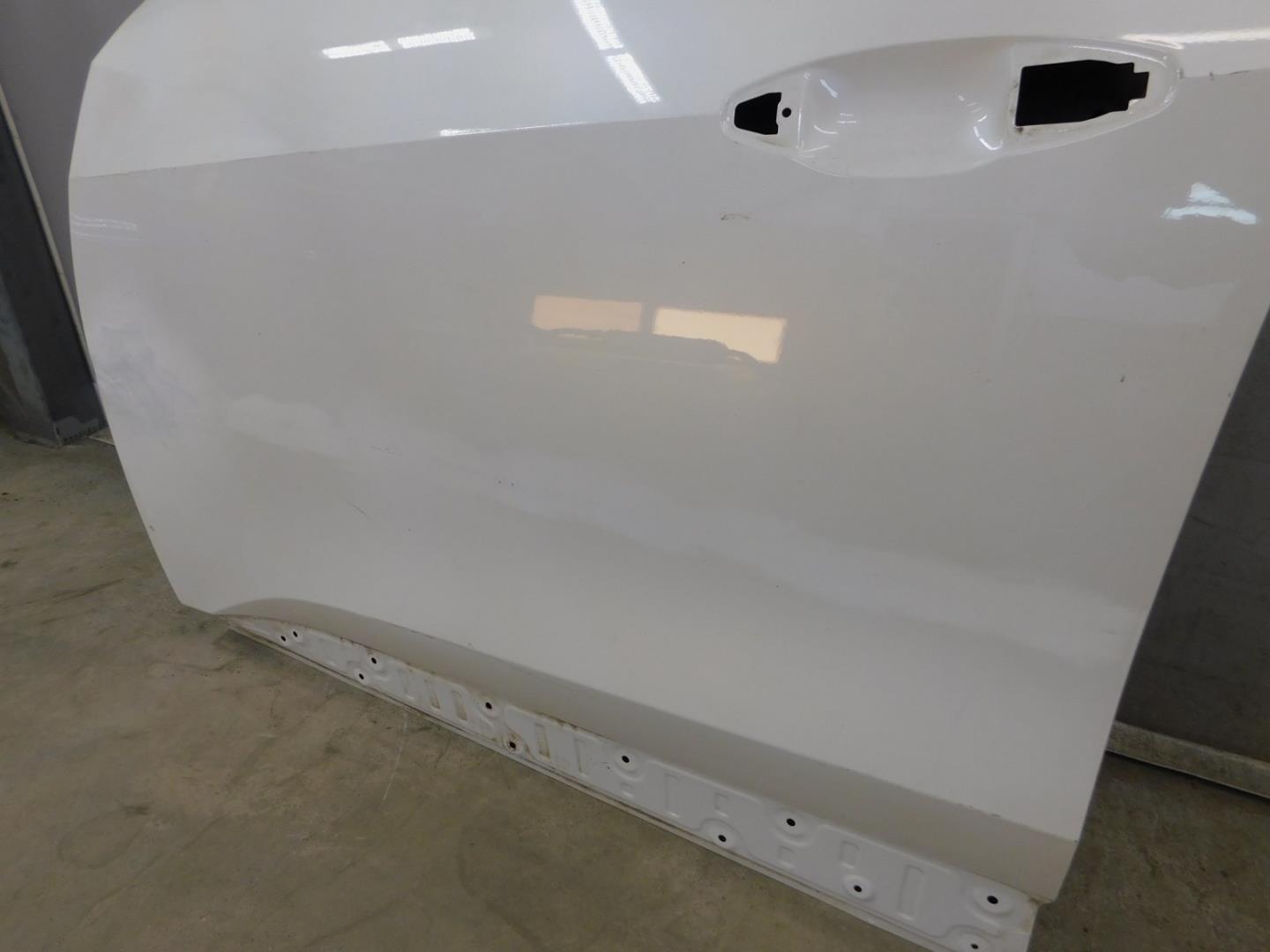 Дверь передняя левая