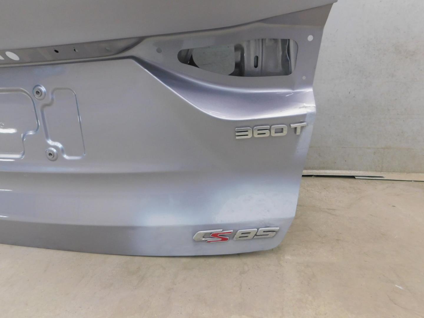 Дверь багажника