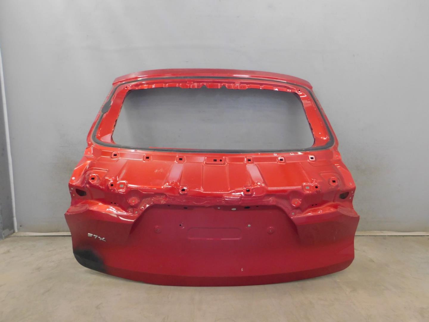 Дверь багажника