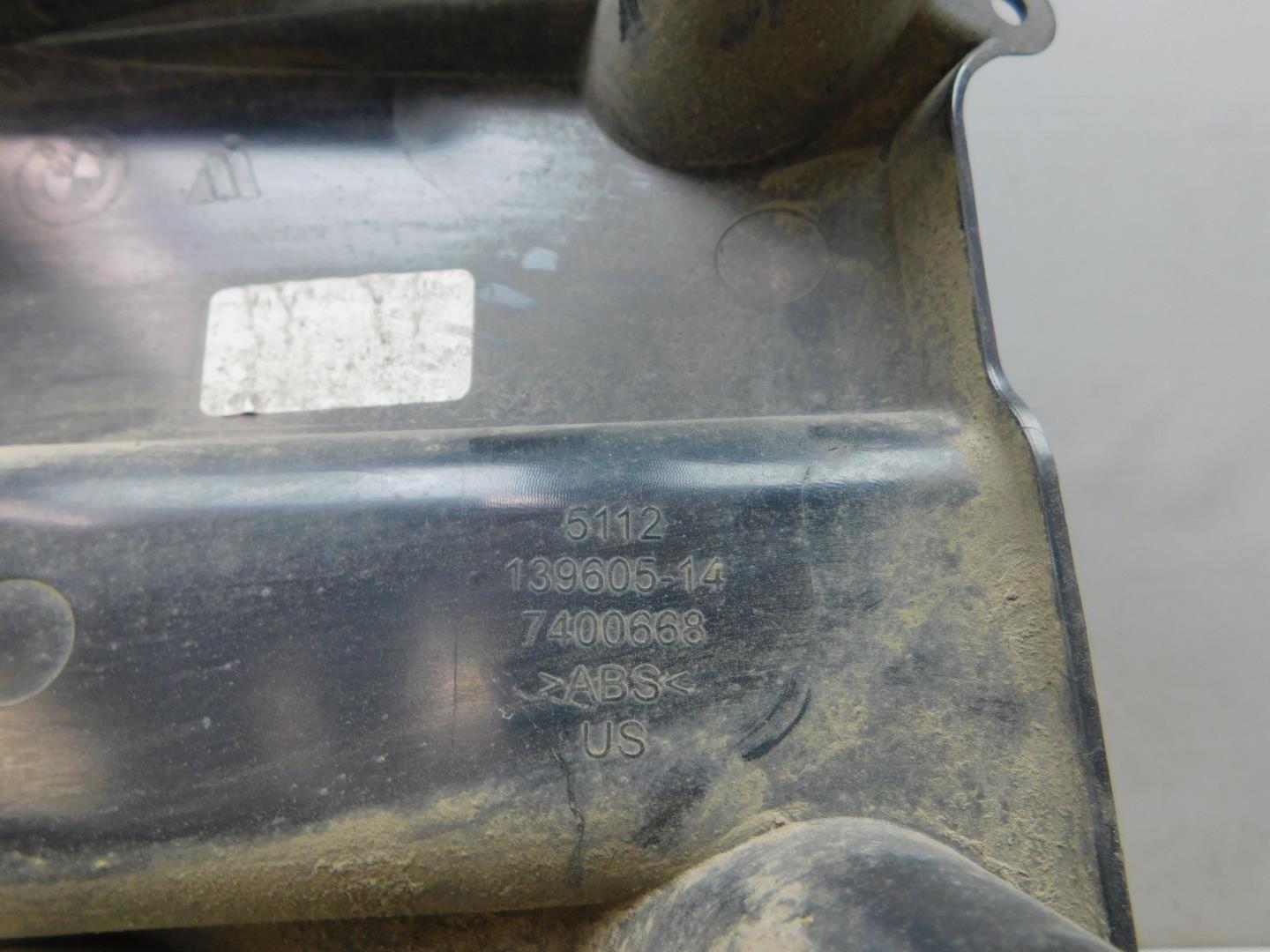 Кронштейн заднего бампера