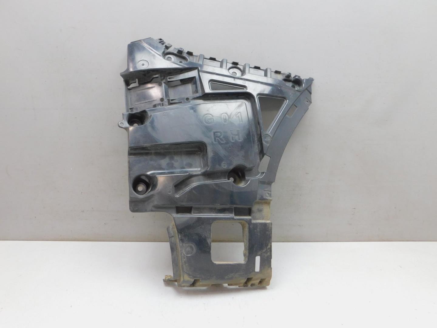 Кронштейн заднего бампера