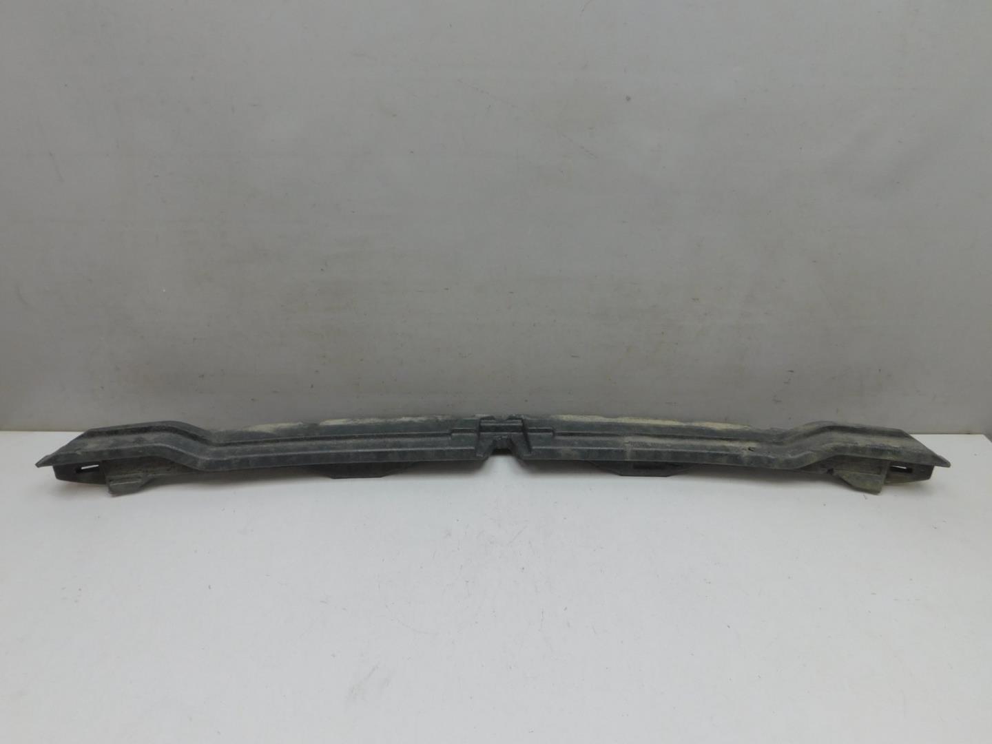 Усилитель переднего бампера