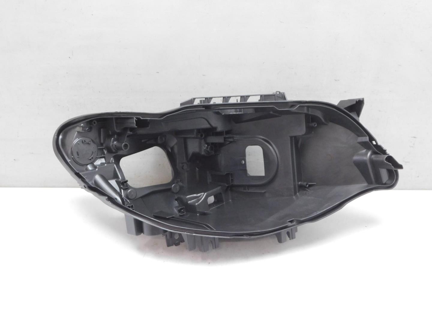 Корпус фары правой