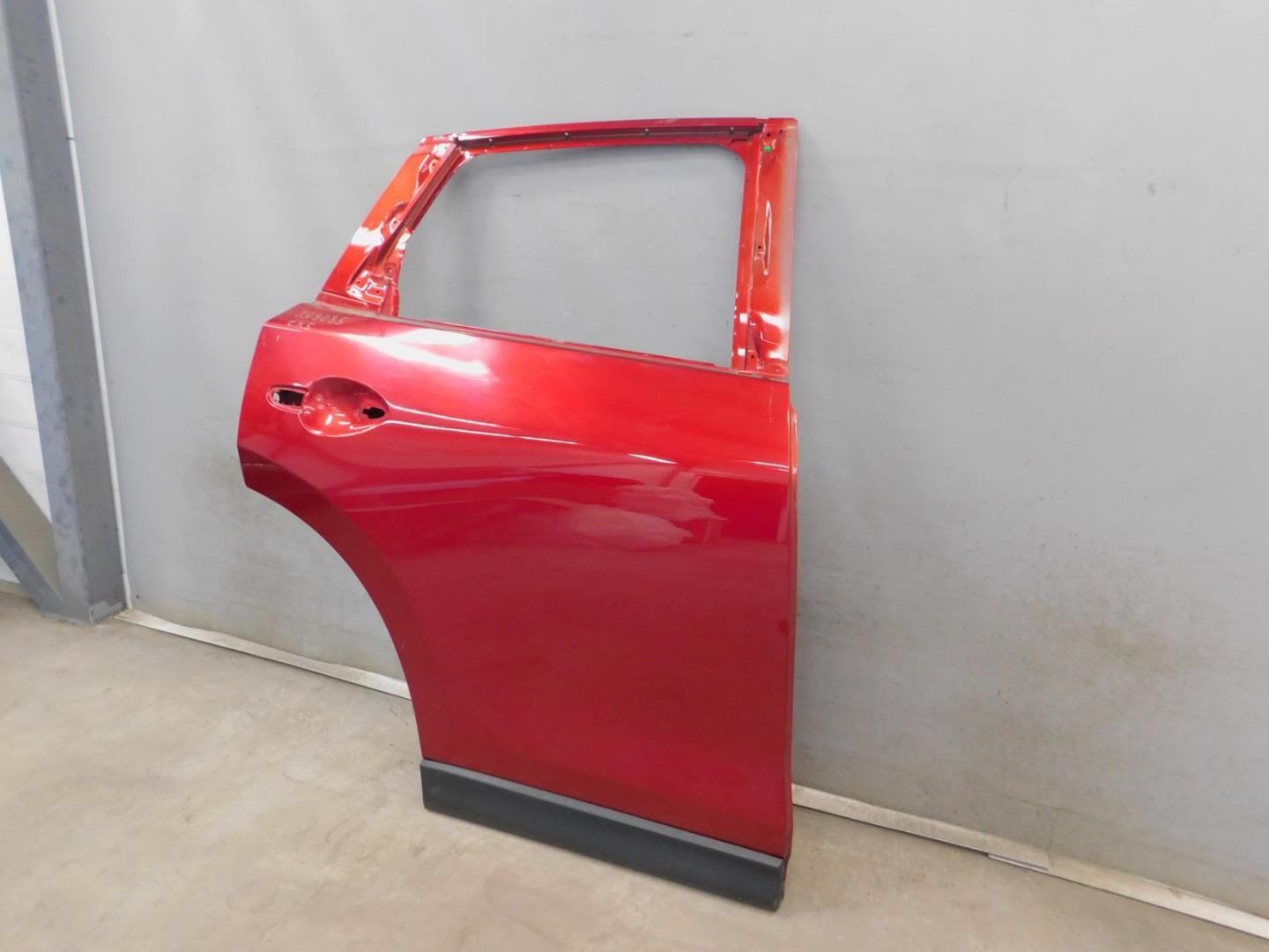 Дверь задняя правая