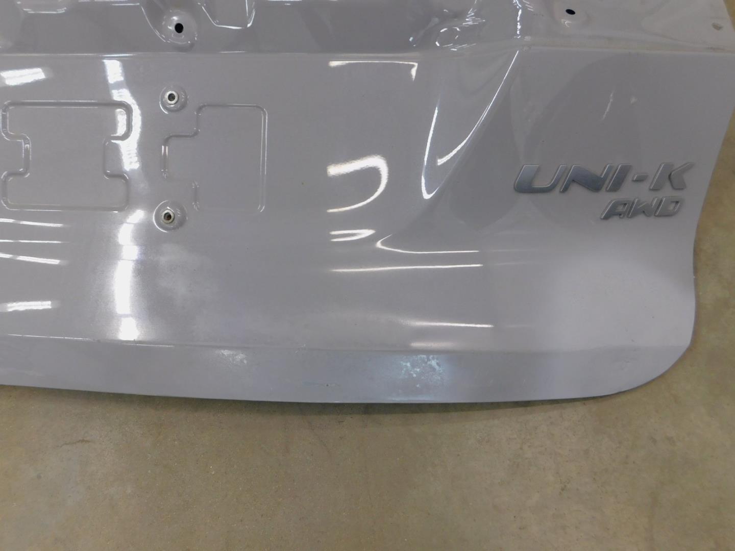 Дверь багажника