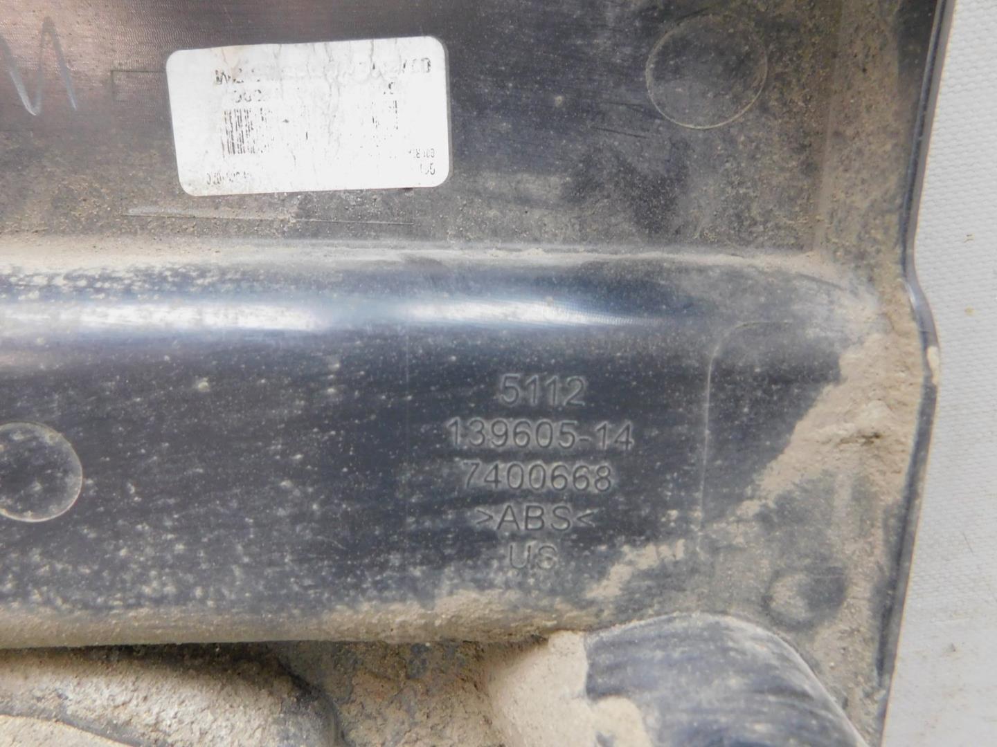 Кронштейн заднего бампера