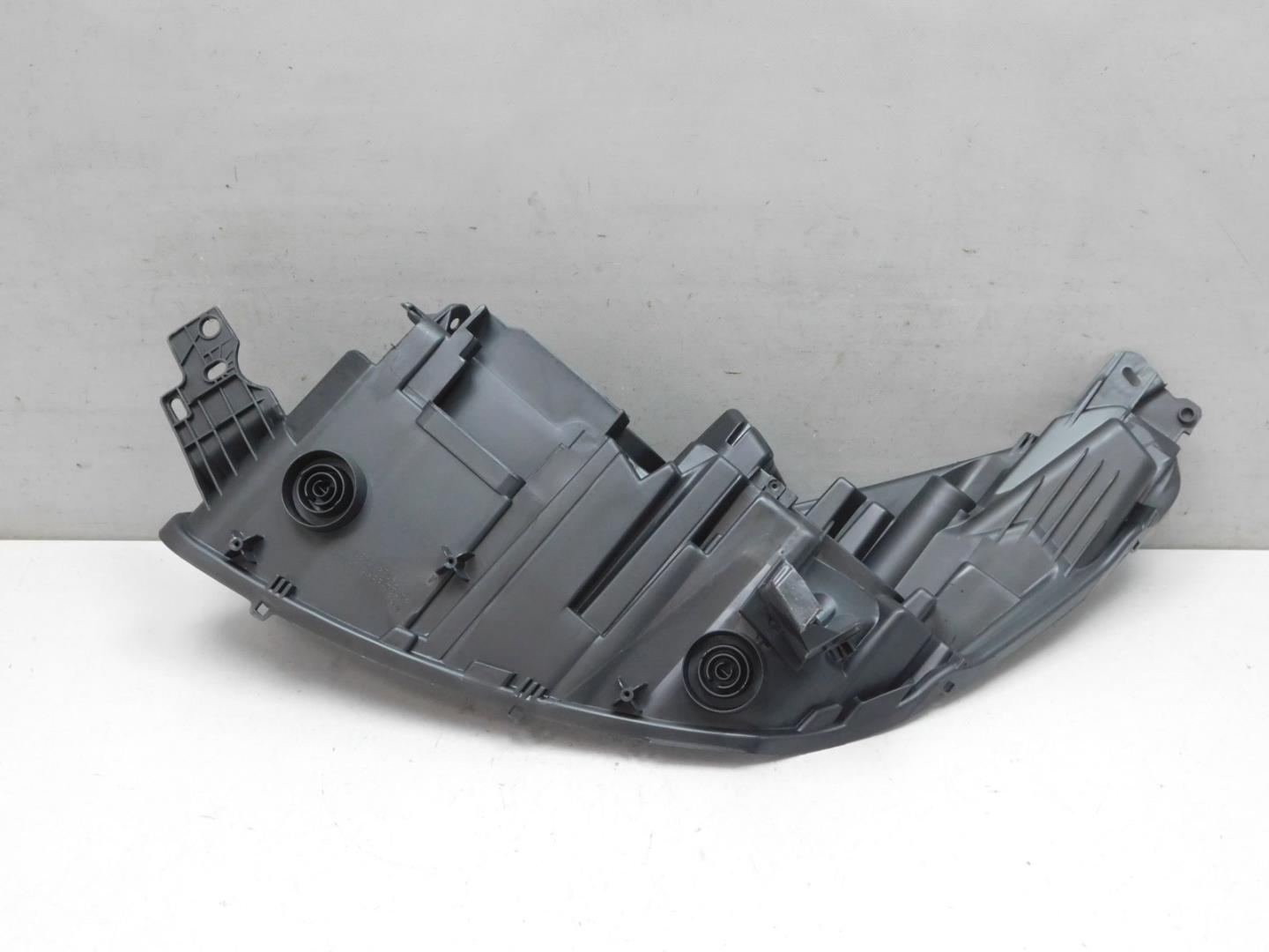 Корпус фары правой