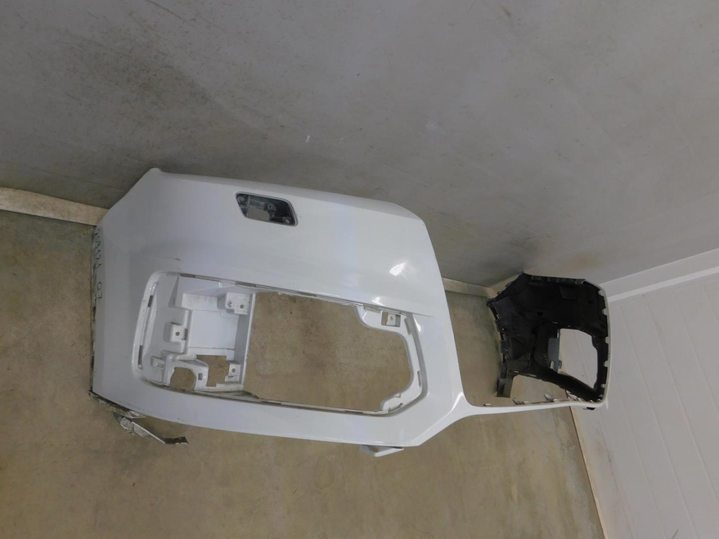 Бампер передний